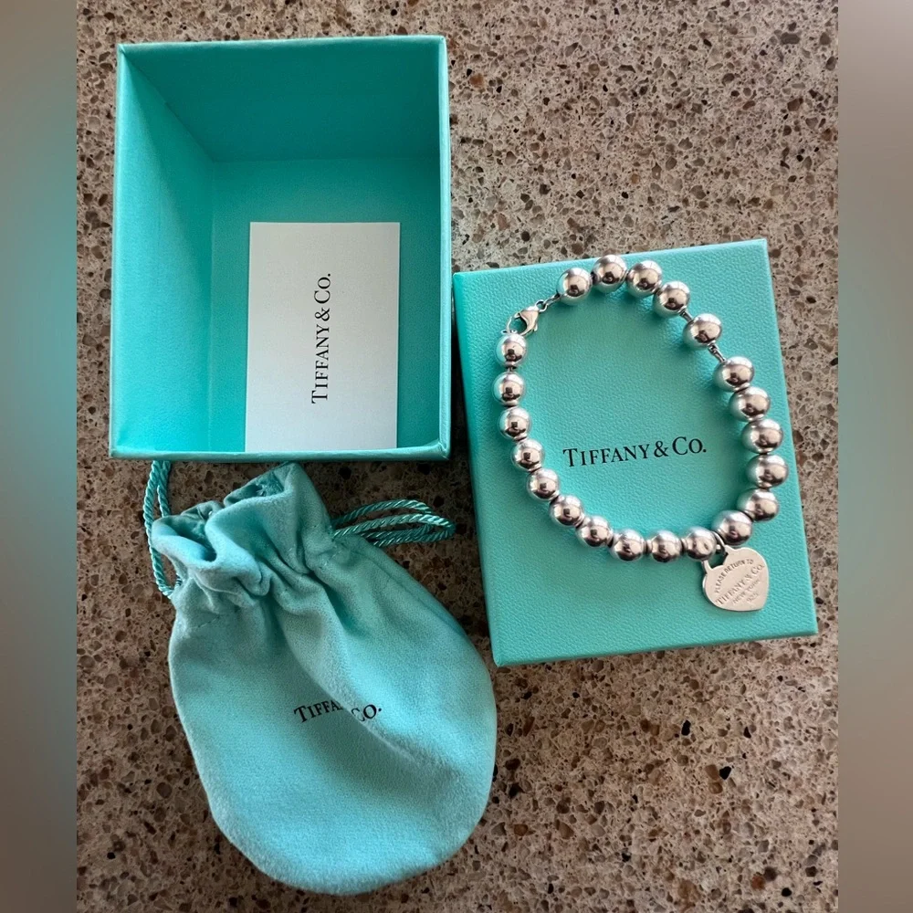 Return to Tiffany™ Heart Tag Bracelet in Silver, 8 mm - Picture 4 of 9